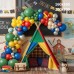 Tło fotograficzne „Powrót do szkoły z tipi i kolorowymi balonami” | 4080